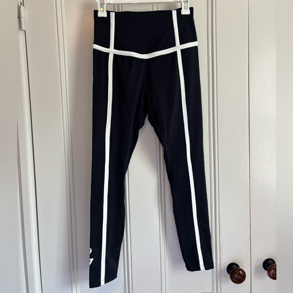 1987 Black Leggings with White Contrast Piping